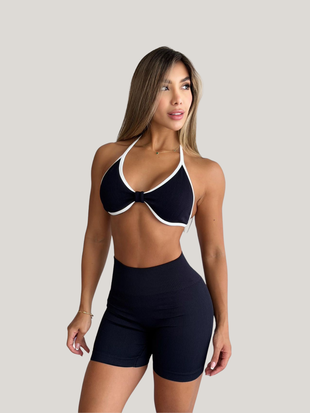 SET TOP MOÑO NEGRO